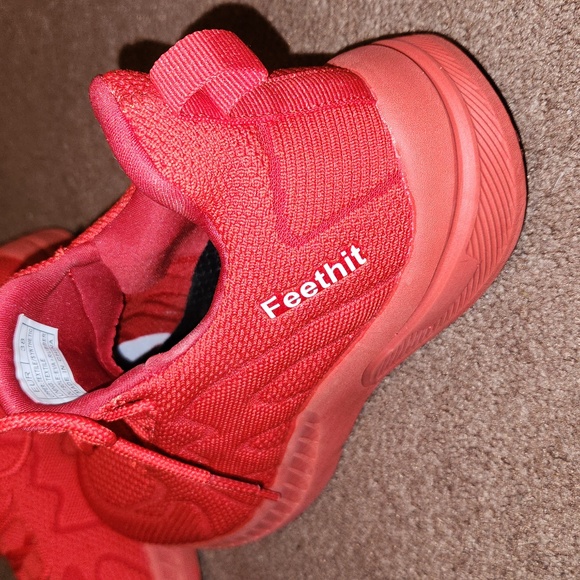Feethit Red Sneakers - Picture 2 of 10